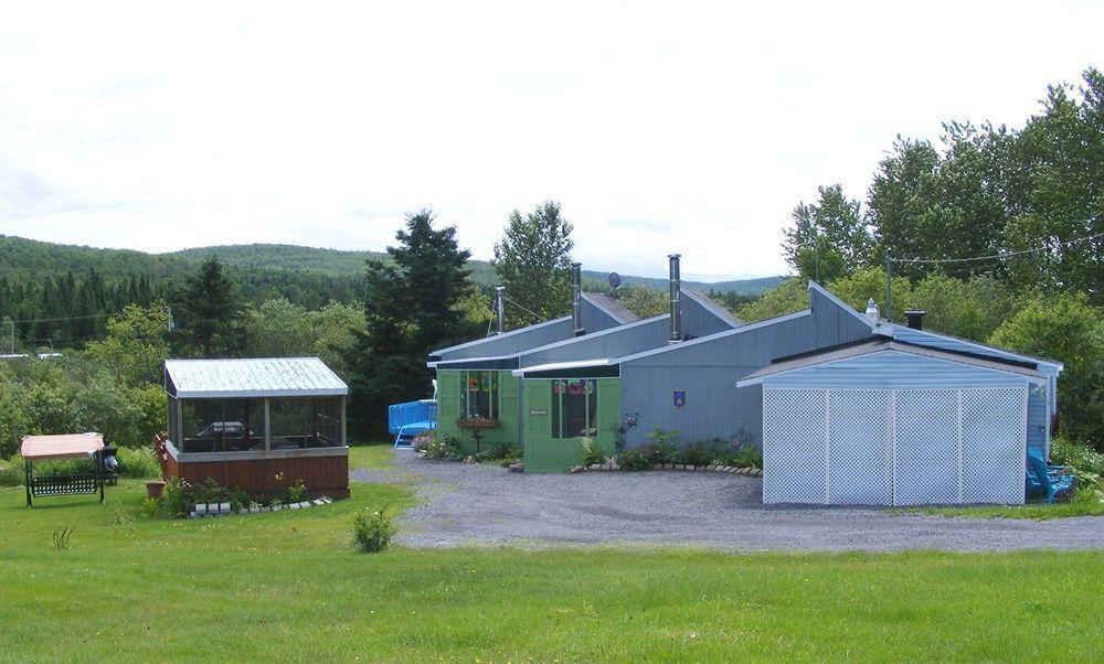 Villa Oasis du grand fond à La Malbaie Extérieur photo